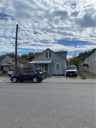 $1,400 | 2245 Comanche Street, Unit A, Corpus Christi, TX 78408
