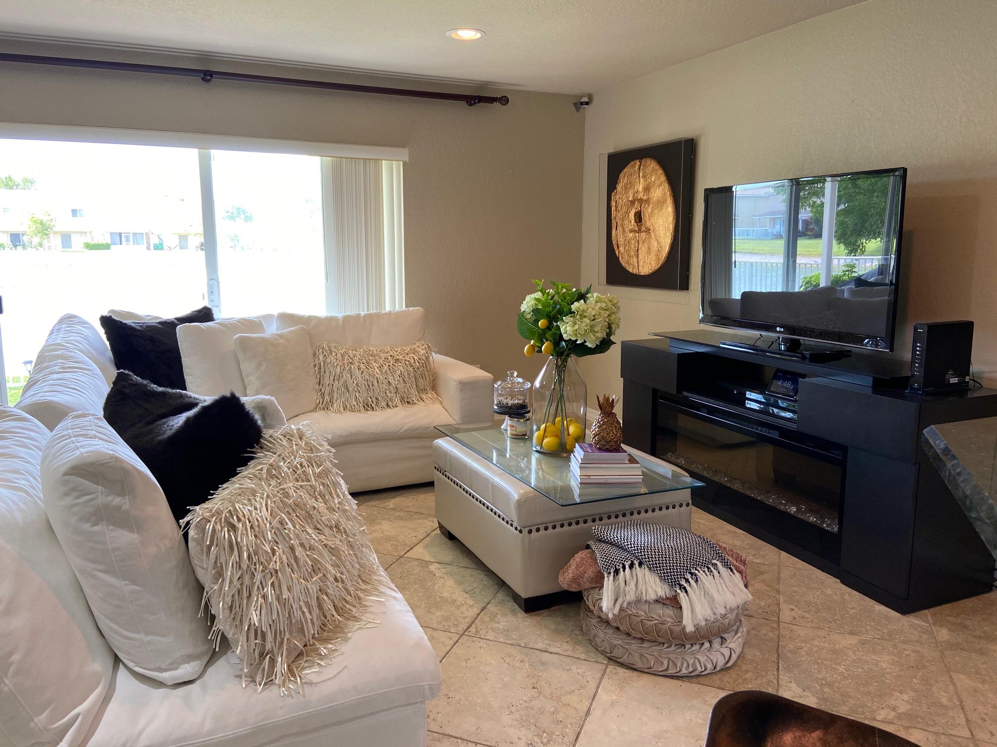 8983 Lancaster Street Tamarac, FL 33321 - Photo 5 of 11 image2