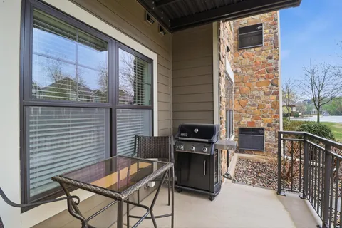 $565,000 | 15420 Oakcroft Place, Unit 123, Minnetonka, MN 55391