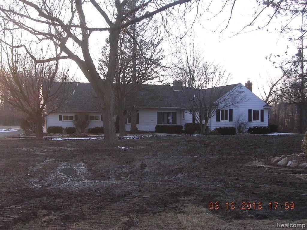 63855 Romeo Plank Road Ray, MI 48096 - Photo 1 of 23 962032.JPG
