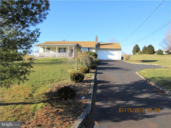 850 South Perkasie Road Perkasie, PA 18944 - Photo 2 of 21 Driveway