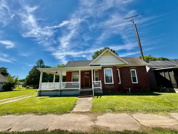 $160,000 | 313 West Curtis Street, Cayuga, IN 47928
