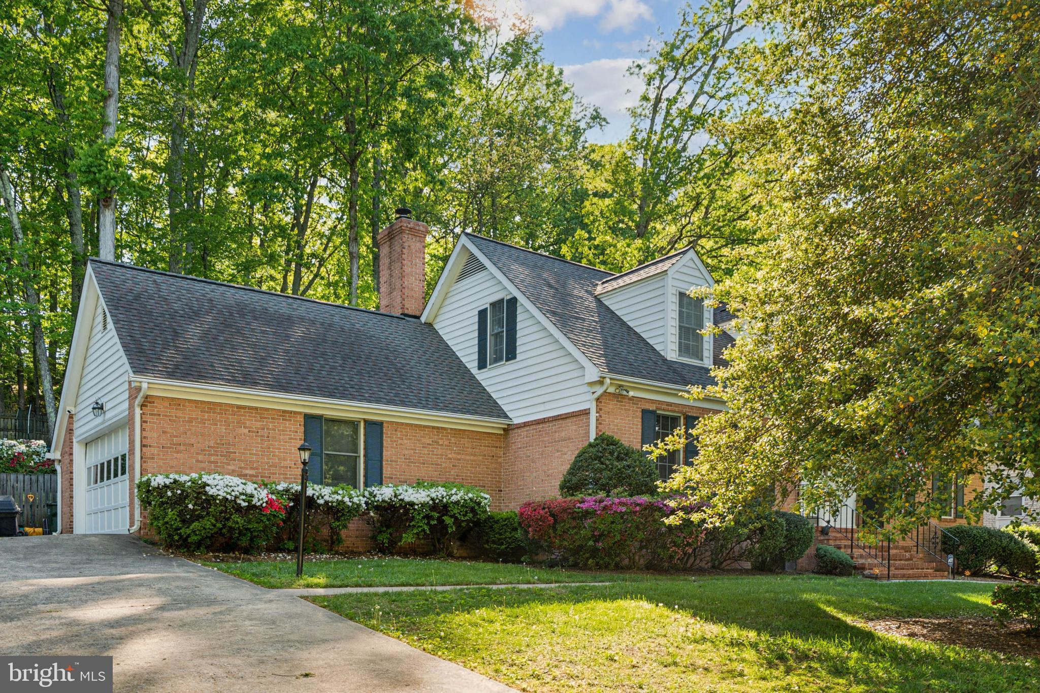 18600 Cabin Road Triangle, VA 22172 - Photo 12 of 39 a aerial view of a house