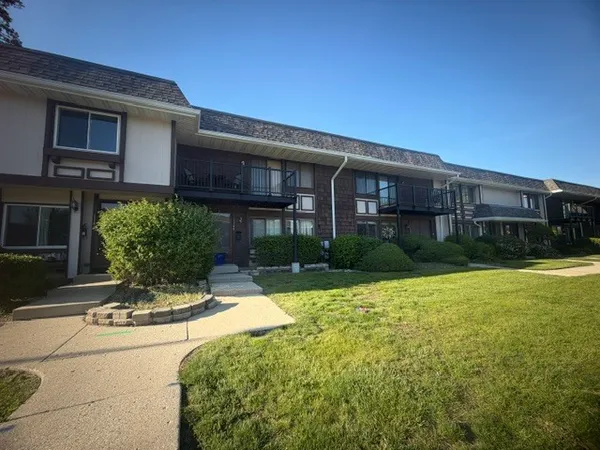 $275,000 | 1140 Court G, Hanover Park, IL 60133