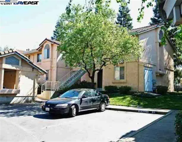 $2,395 | 4721 Nicol Common, Unit 103, Livermore, CA 94550