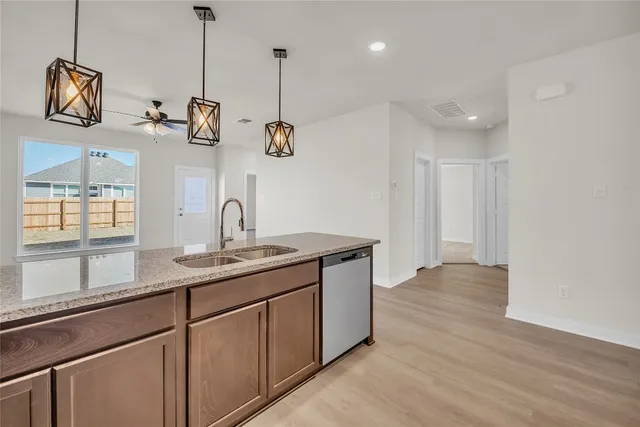 $275,900 | 121 Walk Way, Jarrell, TX 76537