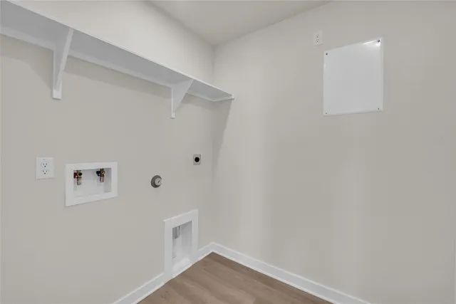 $275,900 | 121 Walk Way, Jarrell, TX 76537