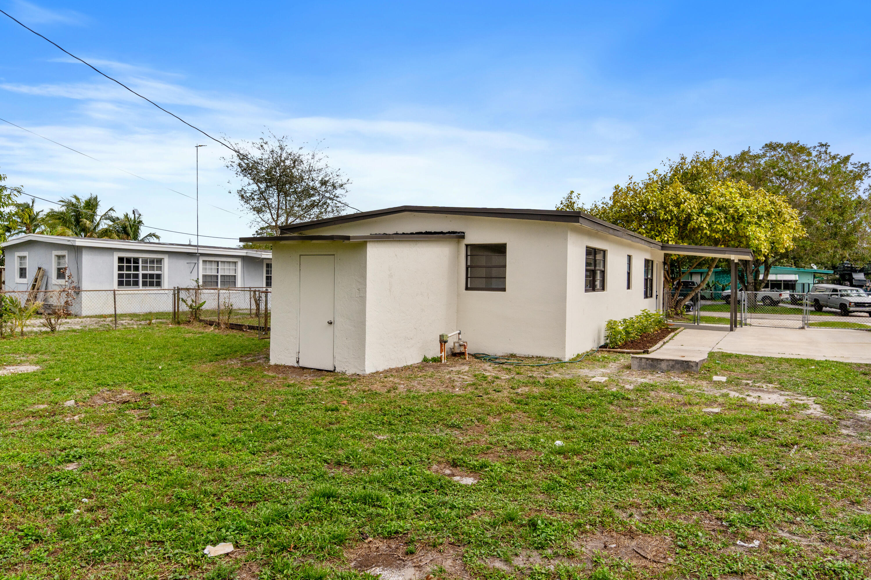 2415 Lewis Road West Palm Beach, FL 33415 - Photo 28 of 31 DSC03226