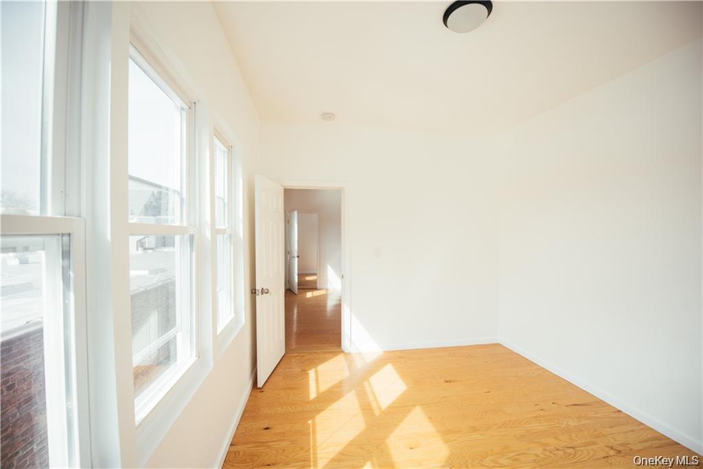 1443 Beach Avenue Bronx, NY 10460 - Photo 21 of 25 a view of a bathroom with a tub