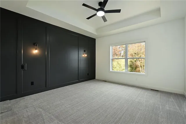 $565,000 | 4412 Northeast Gateway Drive, Lee's Summit, MO 64064