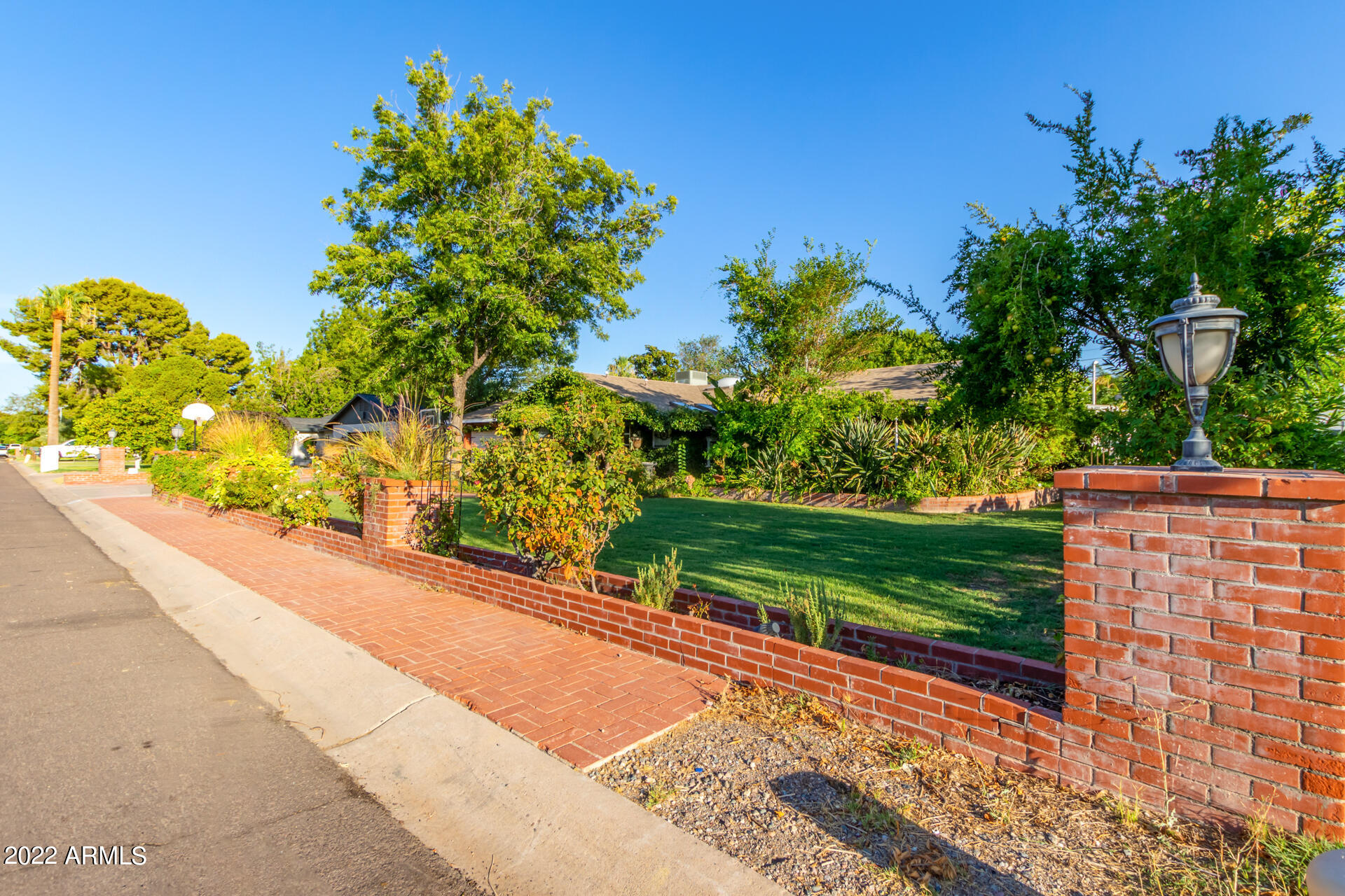 105 East Lamar Road Phoenix, AZ 85012 - Photo 5 of 58 06 Lamar 105