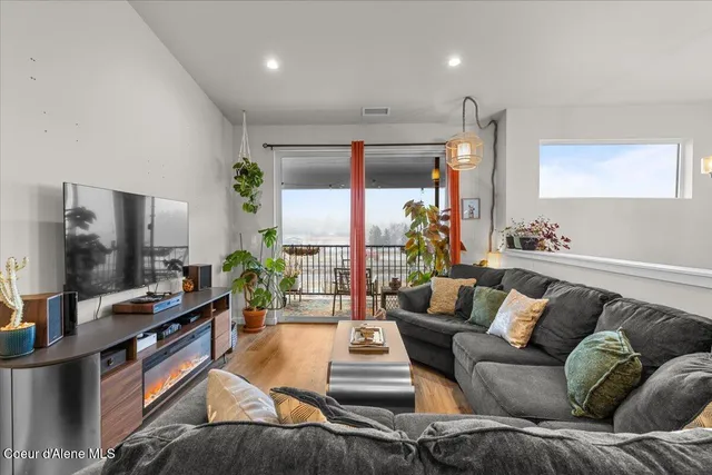 $449,900 | 930 East RR Avenue, Post Falls, ID 83854