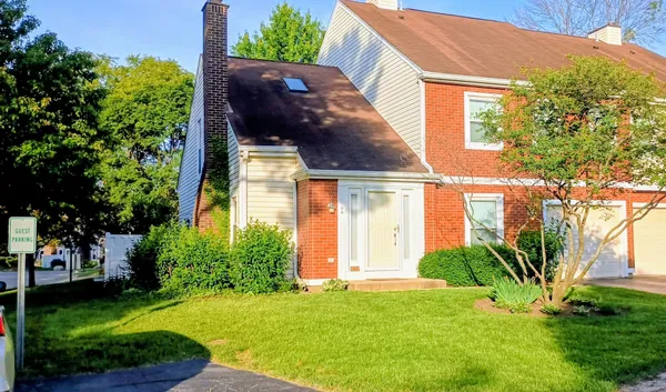 $300,000 | 46 South Stonington Drive, Palatine, IL 60074