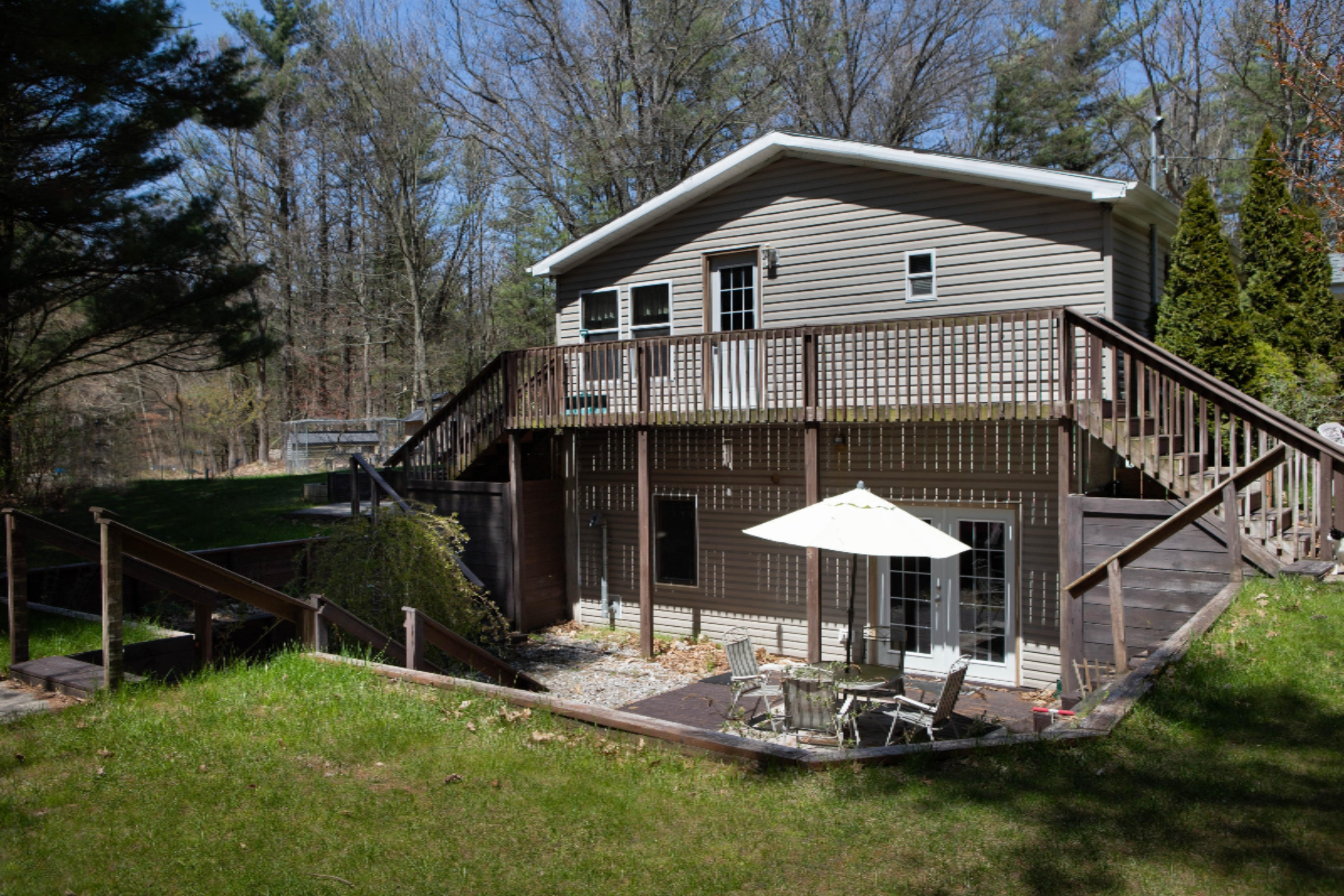 3000 Russell Road Muskegon, MI 49445 - Photo 1 of 32 IMG_7304