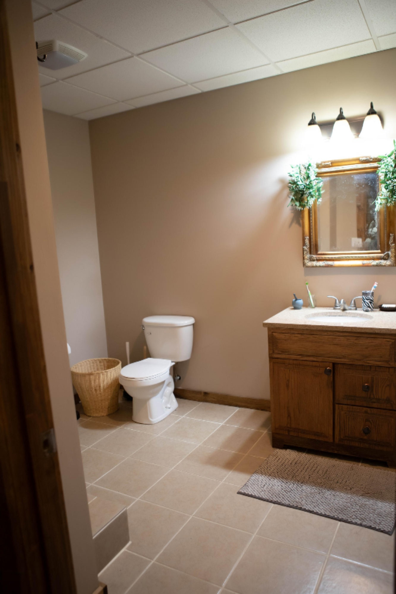3000 Russell Road Muskegon, MI 49445 - Photo 20 of 32 IMG_7284