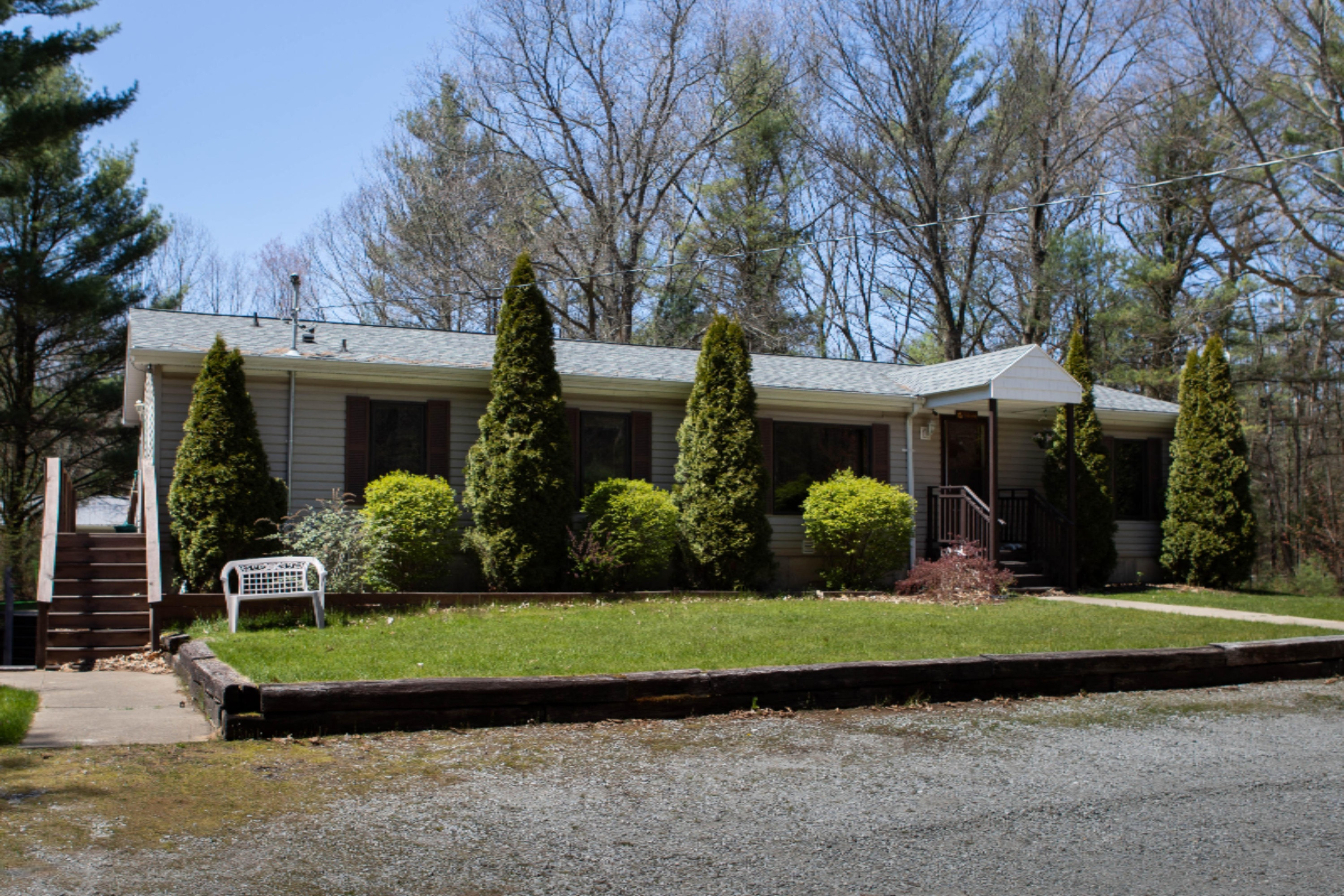 3000 Russell Road Muskegon, MI 49445 - Photo 2 of 32 IMG_7322