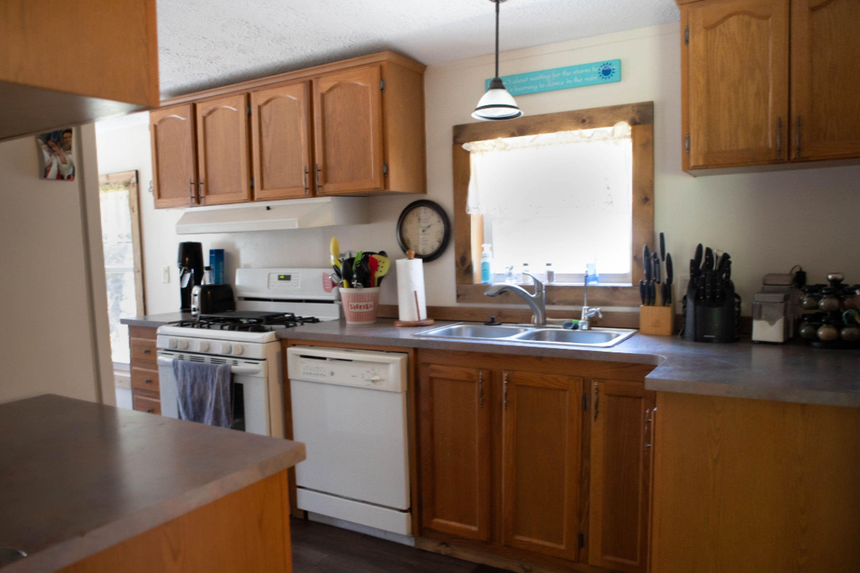 3000 Russell Road Muskegon, MI 49445 - Photo 8 of 32 IMG_7239