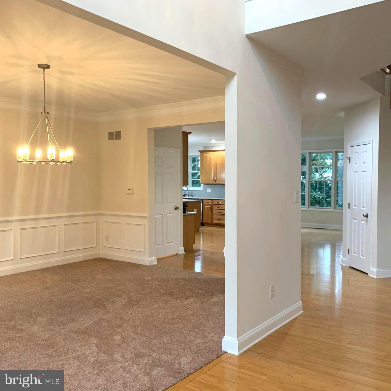 ENTRY VIEW TO  DINING ROOM/ KITCHEN/ CASUAL DINING