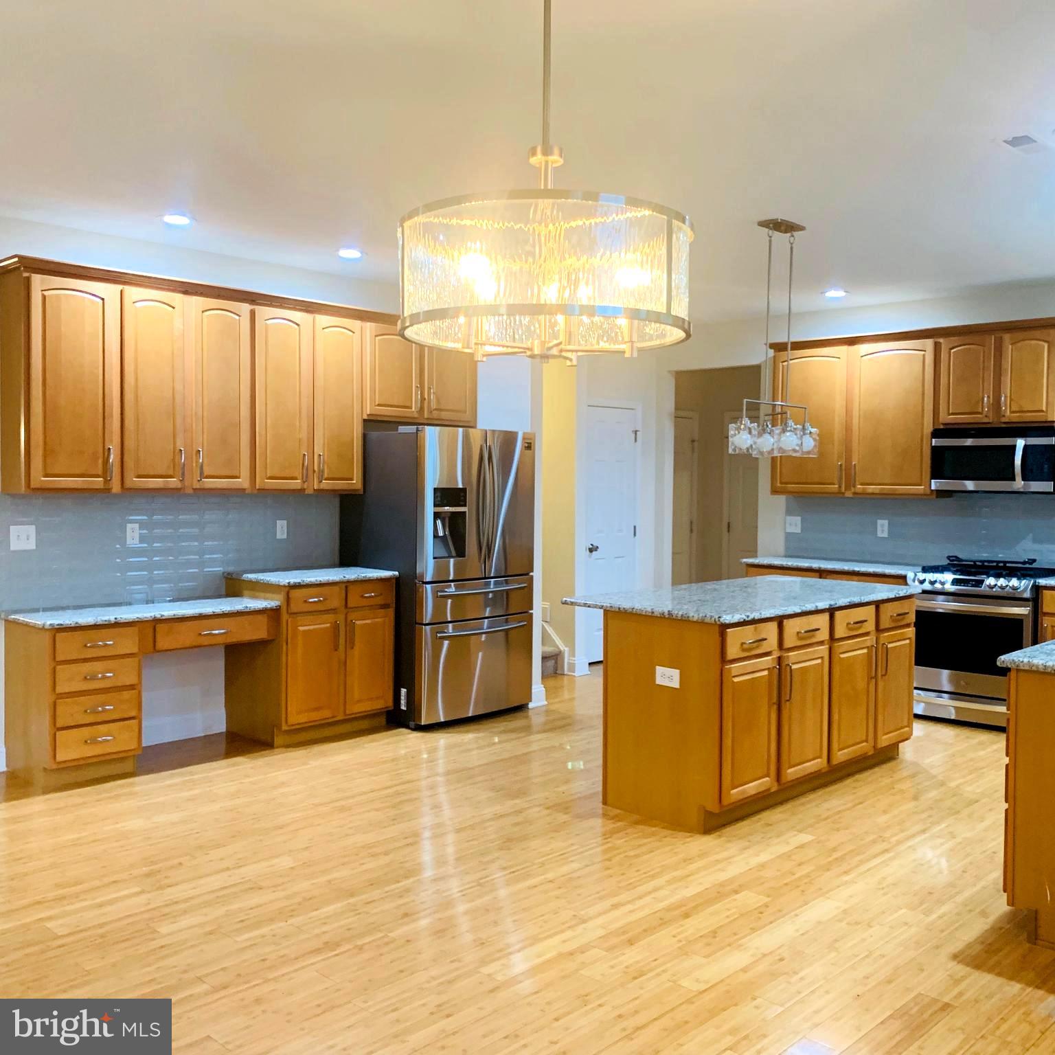 18 Springville Way Mount Laurel, NJ 08054 - Photo 9 of 42 EAT-IN KITCHEN