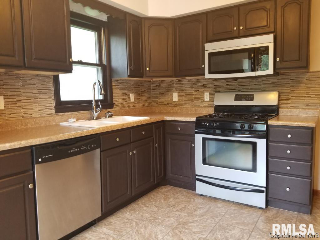 3200 Neptune Avenue Springfield, IL 62707 - Photo 8 of 22
