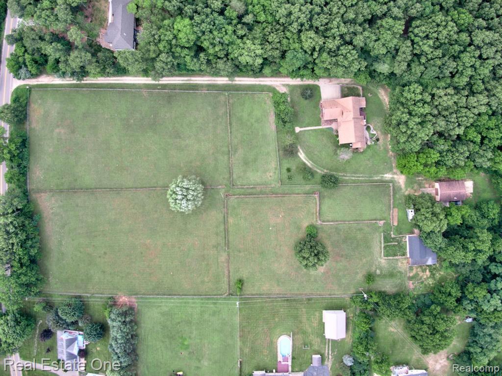 2845 Jewell Road Howell, MI 48843 - Photo 3 of 98