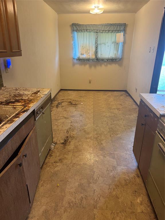2124 Highbury Road Carrollton, TX 75007 - Photo 6 of 15