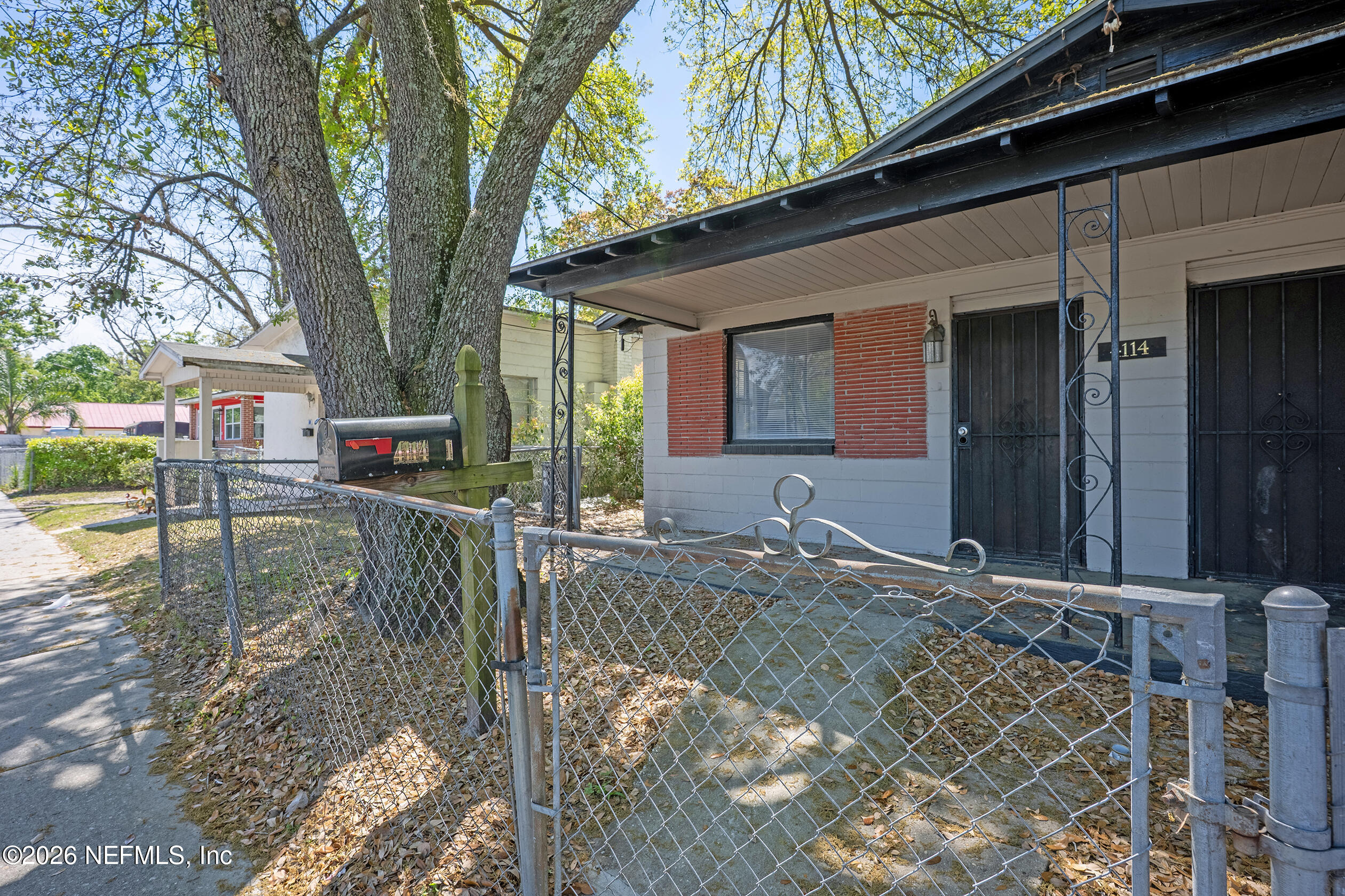 4114 Moncrief Road Jacksonville, FL 32209 - Photo 2 of 25 Left Side