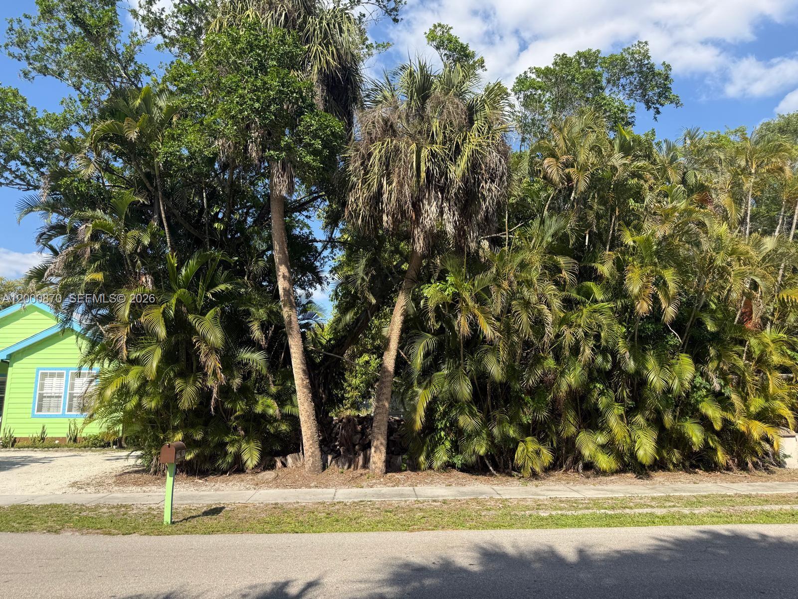397 Miramar Road Fort Myers, FL 33905 - Photo 3 of 8 Gallery Image 3