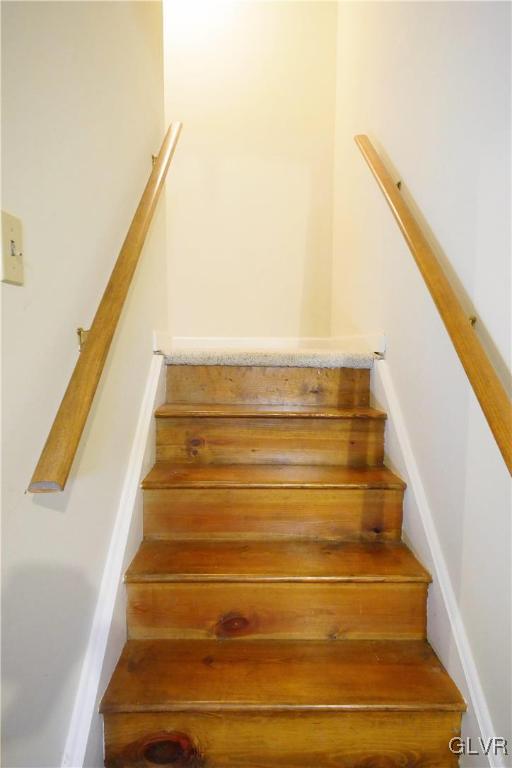 4270 Alder Road Bethlehem, PA 18020 - Photo 37 of 41 Gallery Image 37