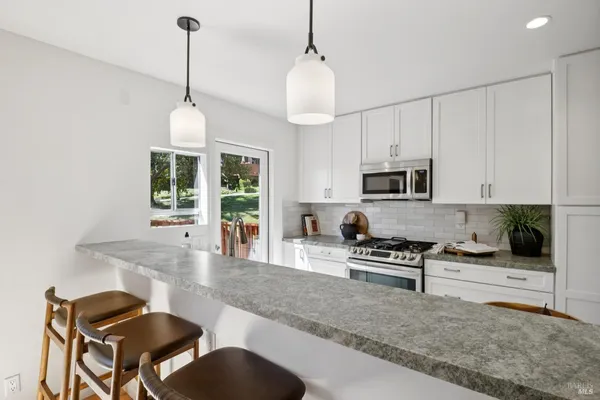 $948,000 | 5 Lower Via Casitas, Greenbrae, CA 94904