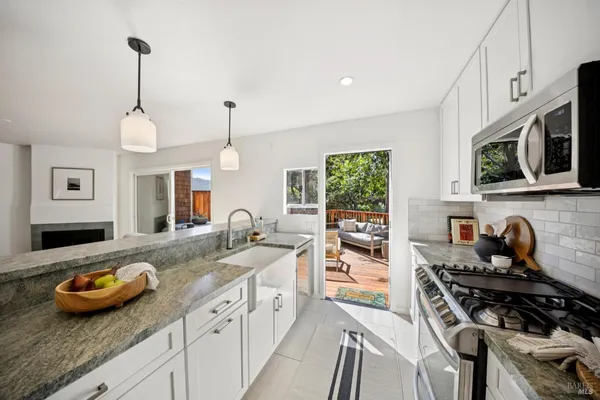 $948,000 | 5 Lower Via Casitas, Greenbrae, CA 94904