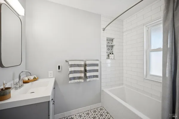 $948,000 | 5 Lower Via Casitas, Greenbrae, CA 94904