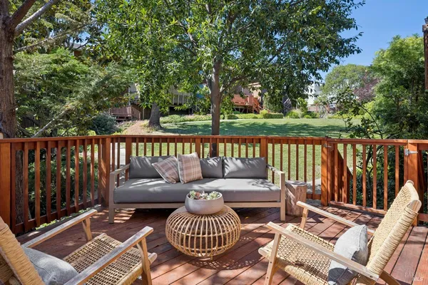 $948,000 | 5 Lower Via Casitas, Greenbrae, CA 94904