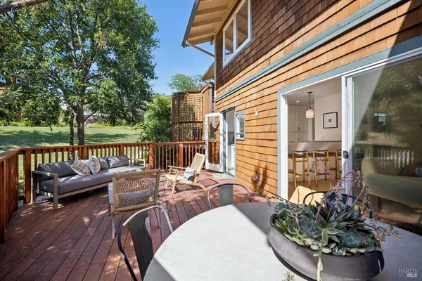 $948,000 | 5 Lower Via Casitas, Greenbrae, CA 94904