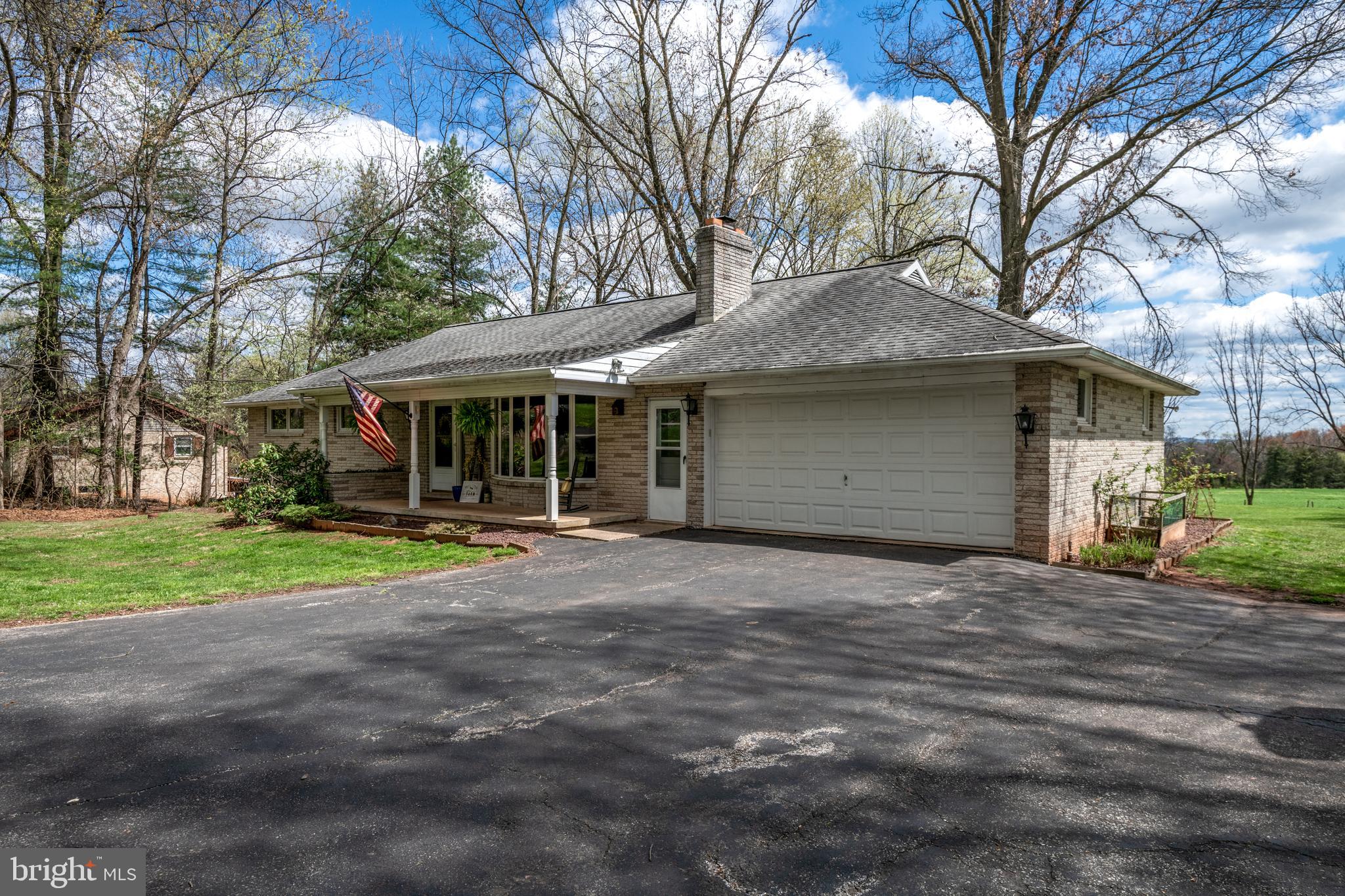 2860 Blackberry Road Dover, PA 17315 - Photo 2 of 56 Gallery Image 2