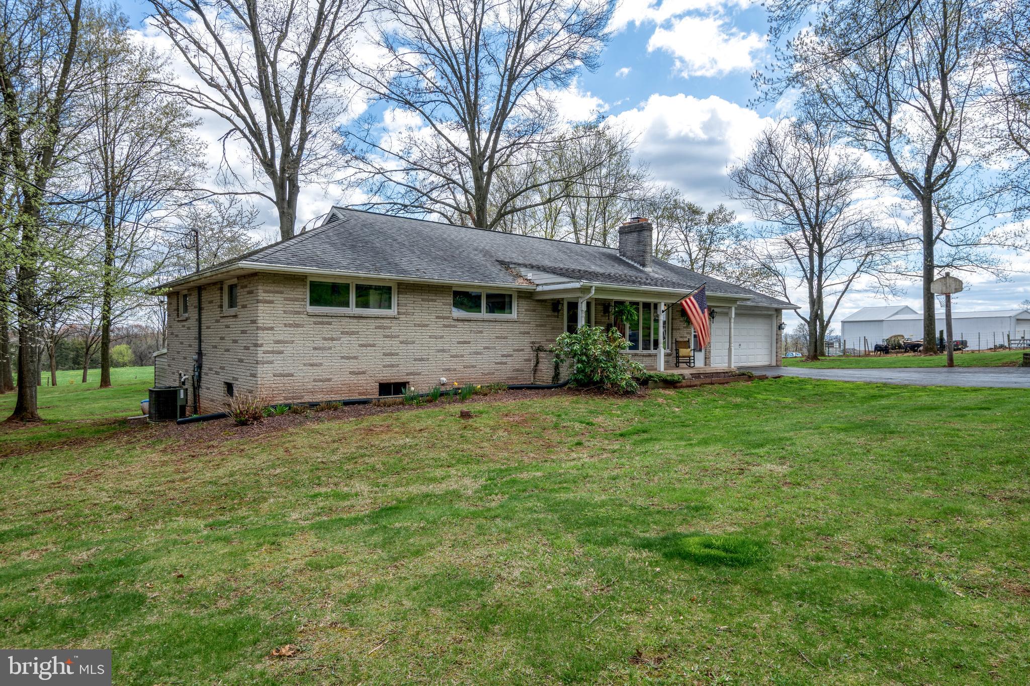 2860 Blackberry Road Dover, PA 17315 - Photo 3 of 56 Gallery Image 3