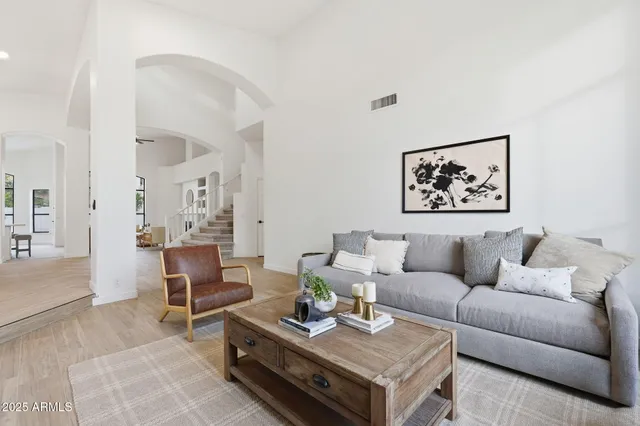 $900,000 | 4224 West Harrison Street, Chandler, AZ 85226