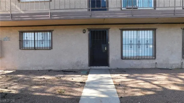 $1,150 | 565 South Royal Crest Circle, Unit 13, Las Vegas, NV 89169