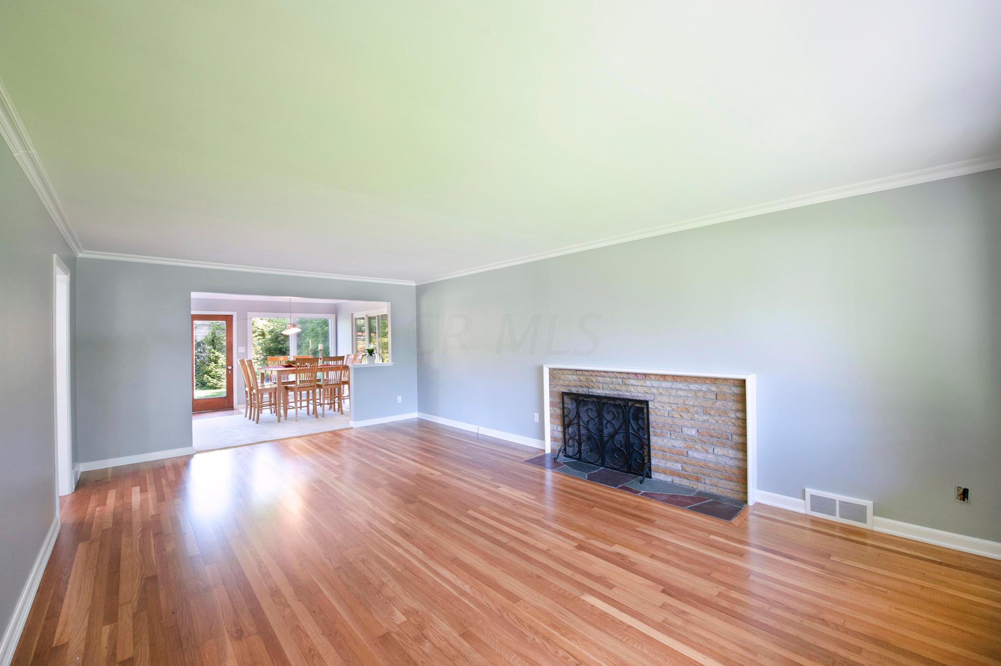 2480 Farleigh Road Upper Arlington, OH 43221 - Photo 3 of 24