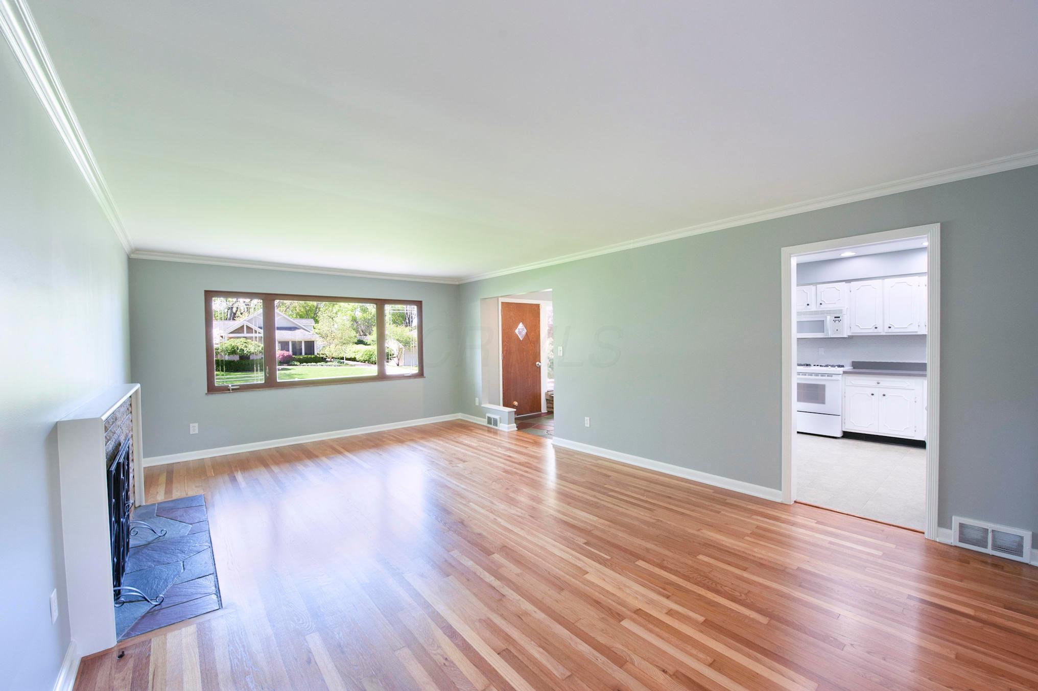 2480 Farleigh Road Upper Arlington, OH 43221 - Photo 4 of 24