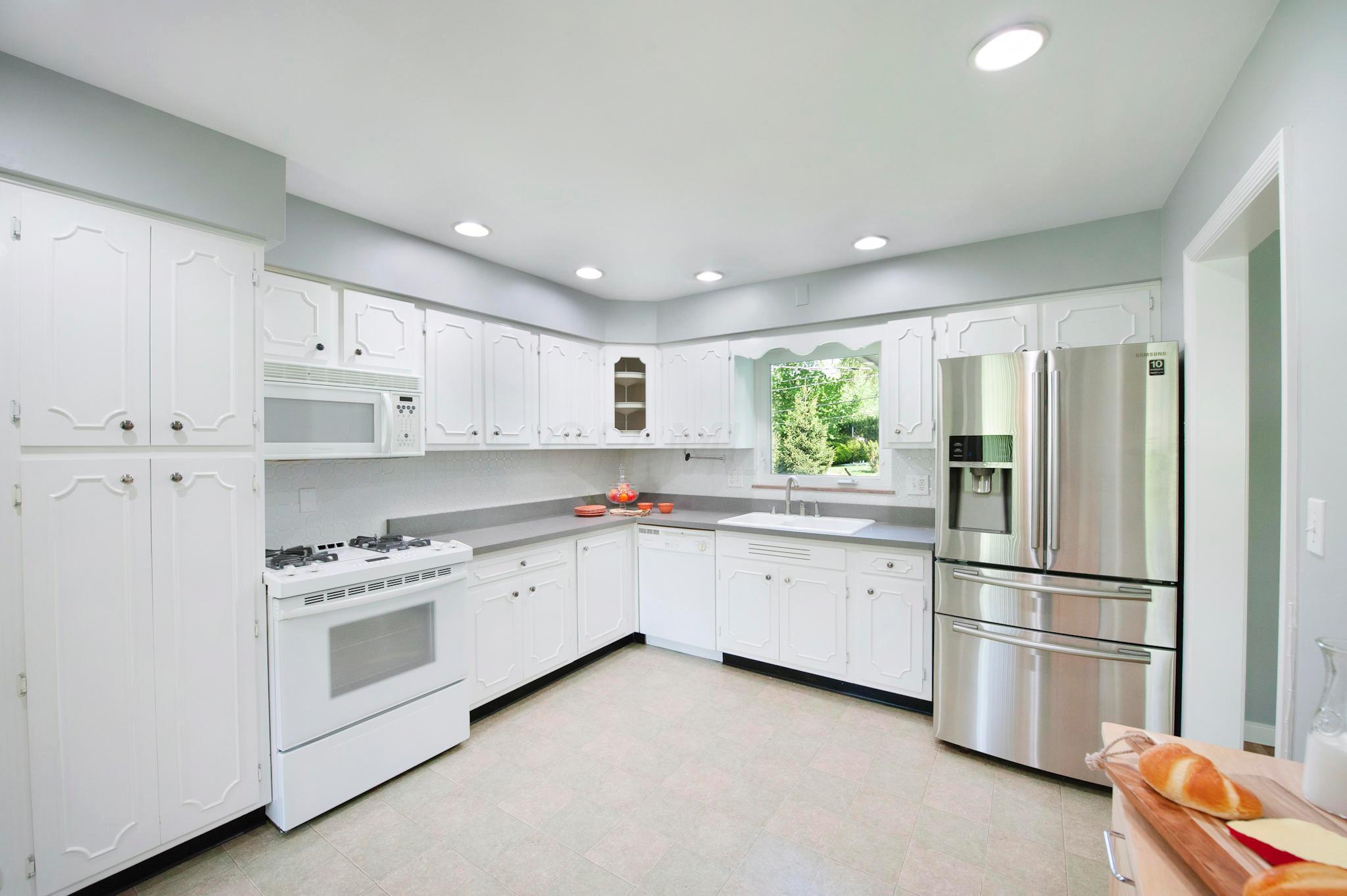 2480 Farleigh Road Upper Arlington, OH 43221 - Photo 7 of 24