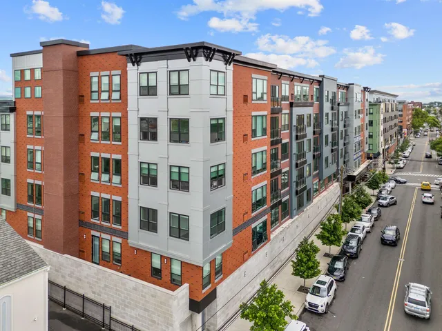 $2,314 | 260 Ave East, Unit 303, Bayonne, NJ 07002