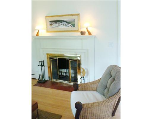 39 Old County Road York, ME 03902 - Photo 6 of 25 Living Room.