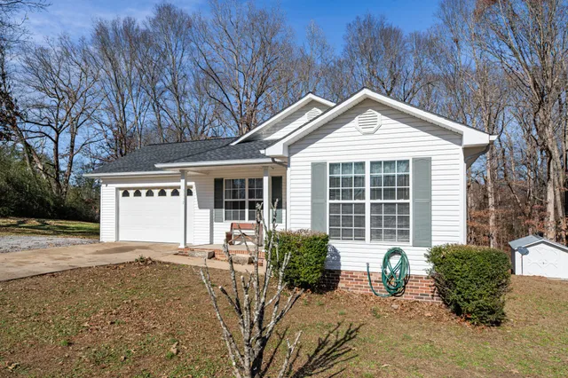 $315,000 | 3117 Country Drive, Centerville, TN 37033