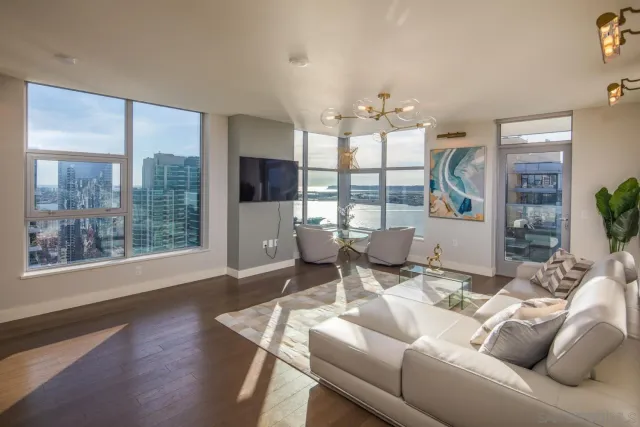 $11,000 | 1388 Kettner Boulevard, Unit 3405, San Diego, CA 92101