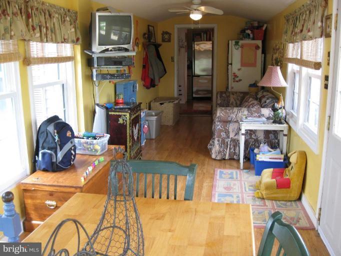 15257 Dover Road Butler, MD 21023 - Photo 22 of 30 Sitting Room