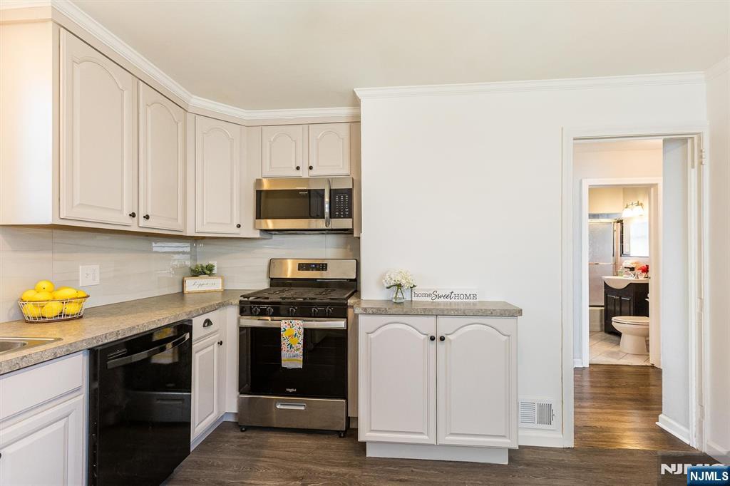 50 Ridge Avenue Bloomfield, NJ 07003 - Photo 11 of 29