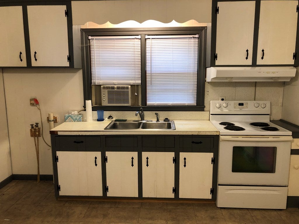Kitchen 1