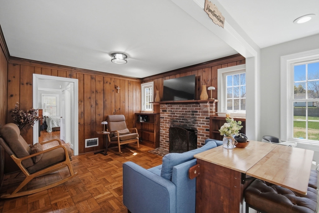 106 Springfield Street Wilbraham, MA 01095 - Photo 13 of 39