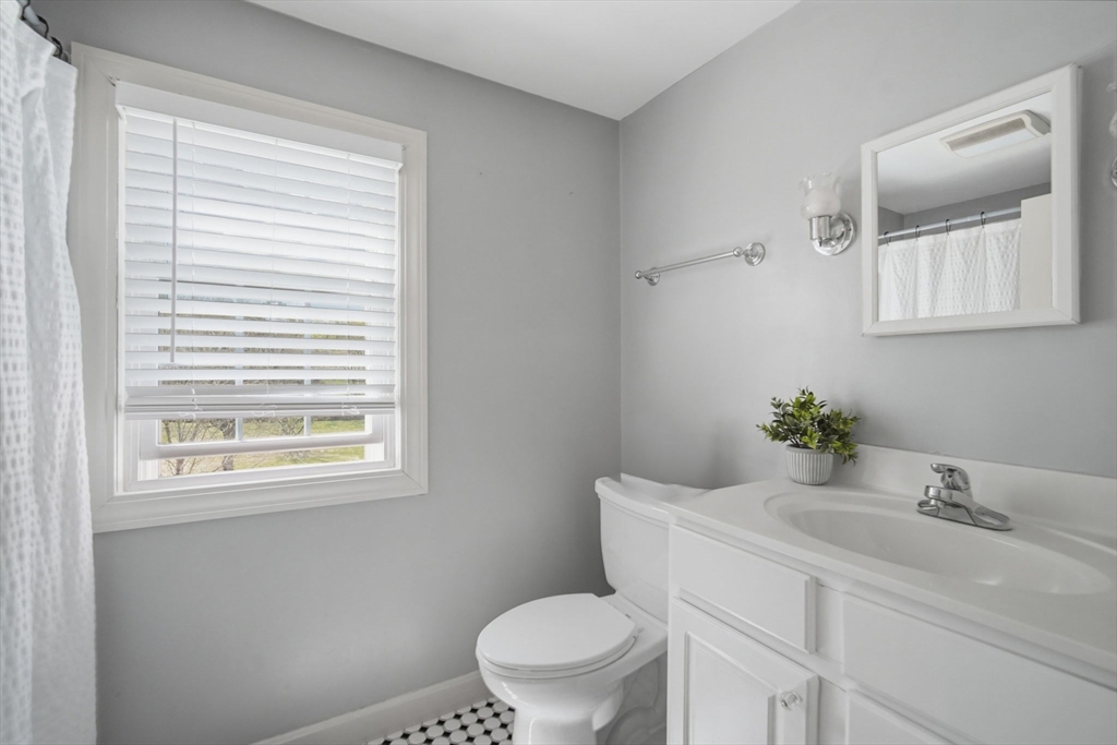 106 Springfield Street Wilbraham, MA 01095 - Photo 27 of 39